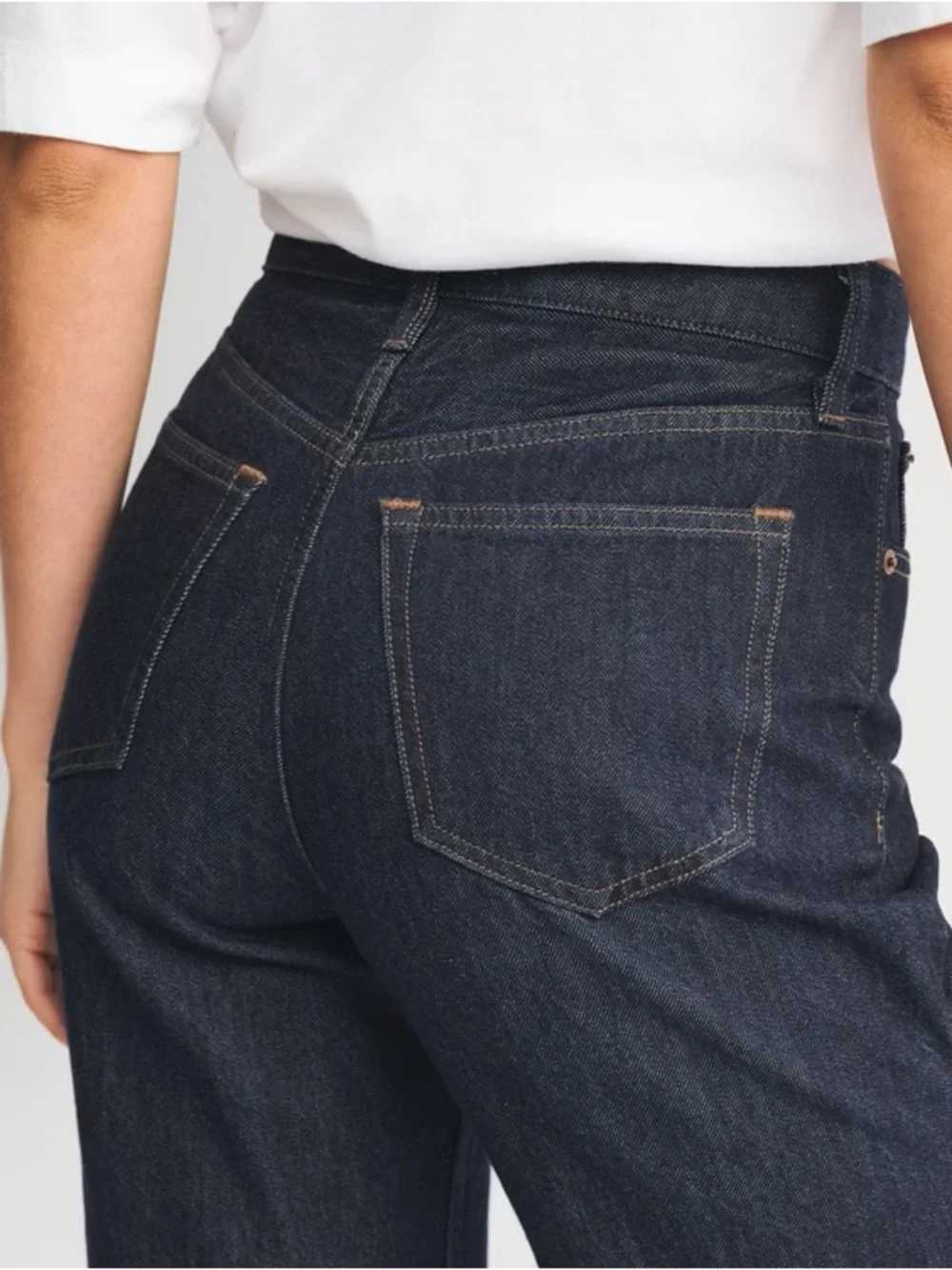 Abercrombie & Fitch High Rise Loose Drapey Rigid Jeans in Dark Rinse Denim - Picture 7 of 13